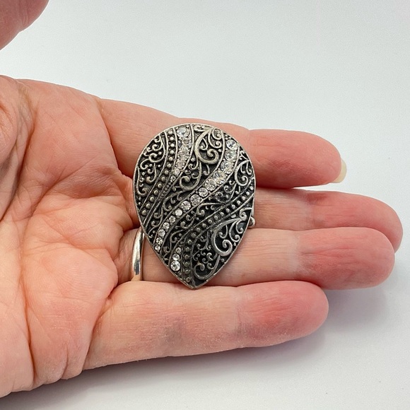 Vintage Gothic Ring Clear Crystals & Mystical Swirls Stretch Ring, Celtic Nordic - Picture 8 of 13